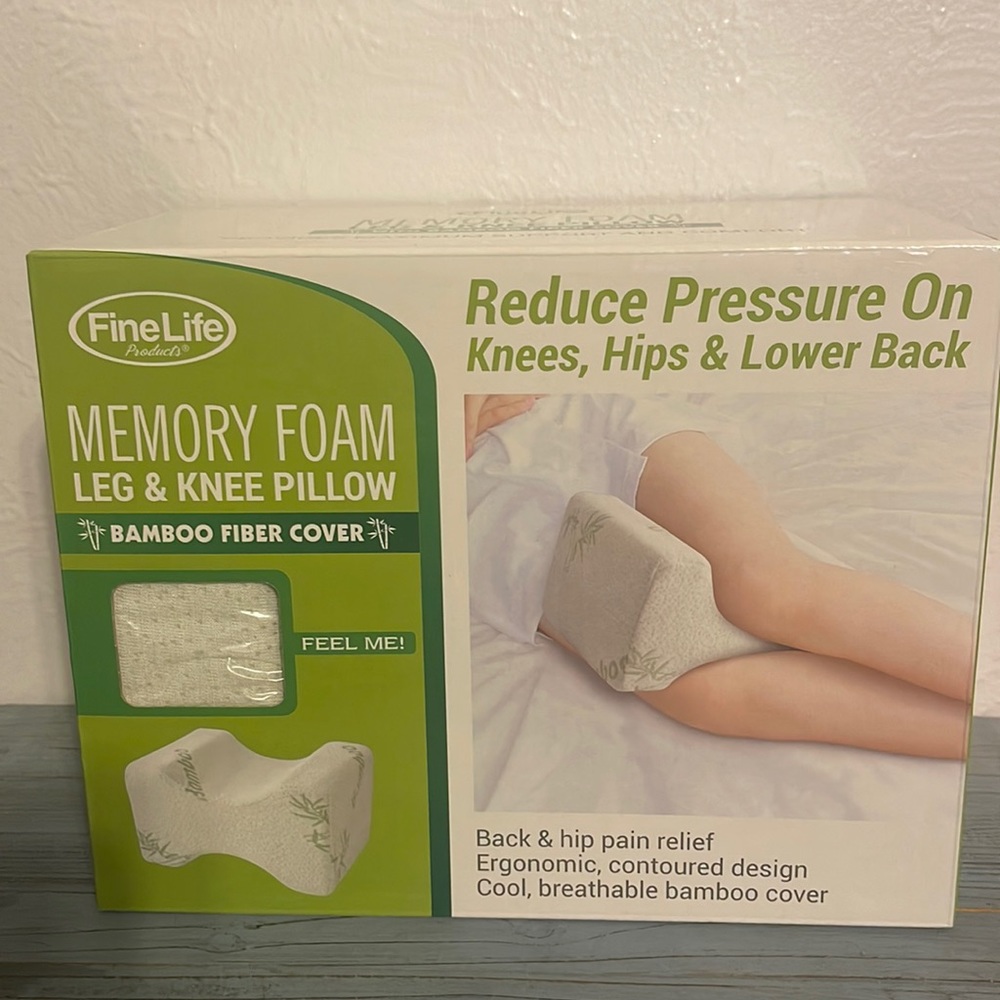 Memory Foam Leg & Knee Bamboo pillow NWT OPEN BOX